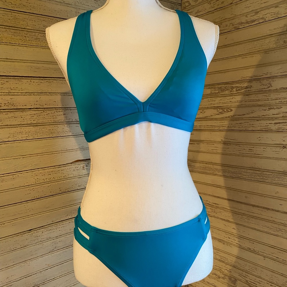 Carmen Marc Valvo Aqua Blue Bikini - size small